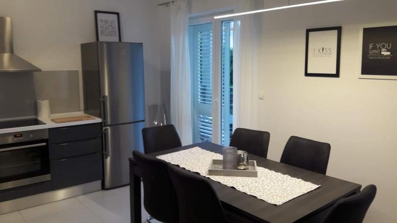 Apartman Ivana Podgora Eksteriør bilde